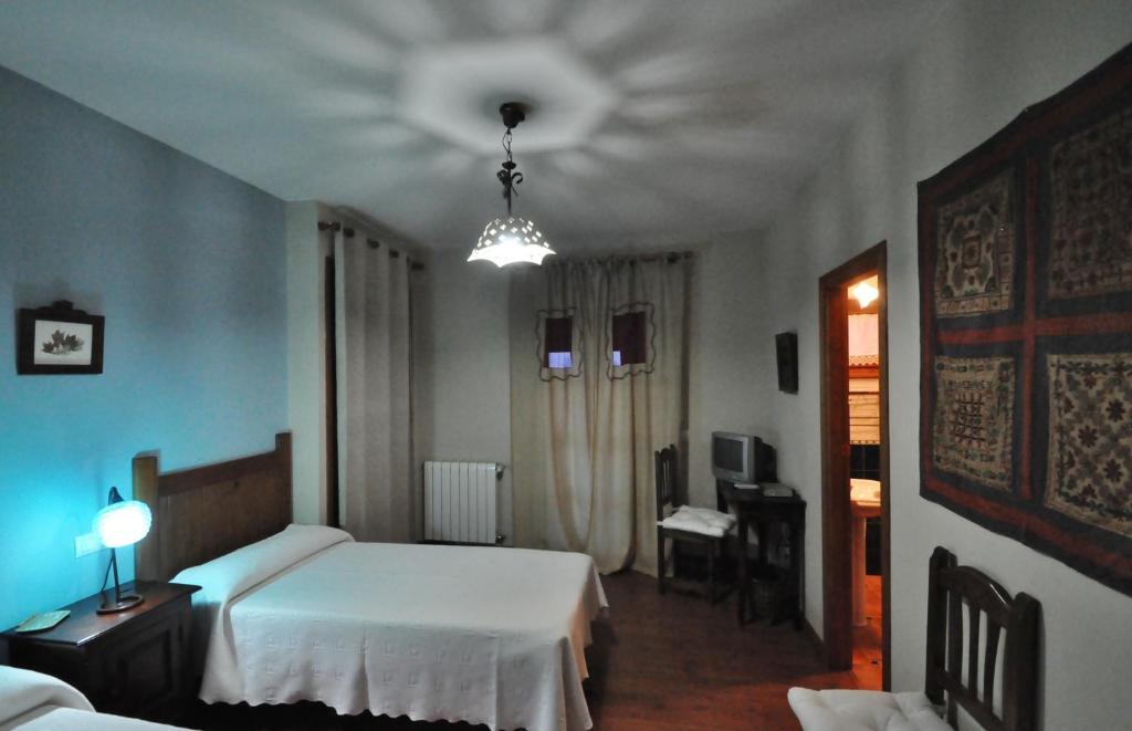 Hotel Rural Aguallevada 파라미오 객실 사진